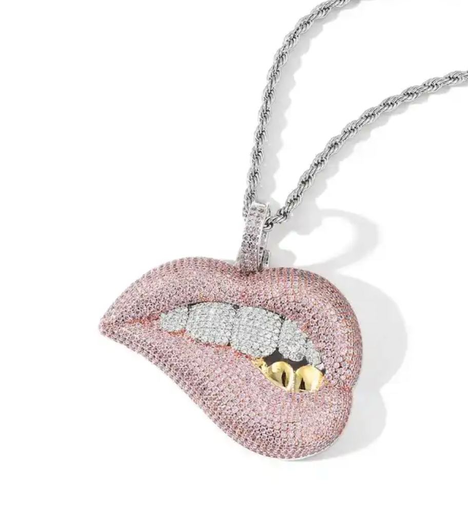 LIPS U CHAIN