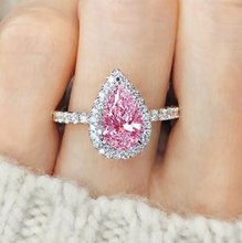 Load image into Gallery viewer, TEARDROP DIAMANT RING
